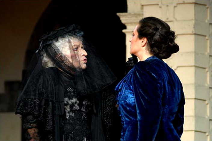 Grafin in Pique Dame